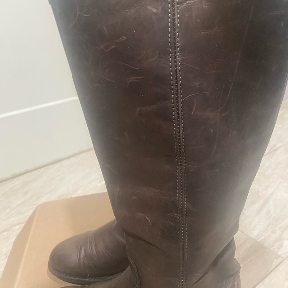 Frye Melissa Button 2 leather boots. - Picture 5 of 7